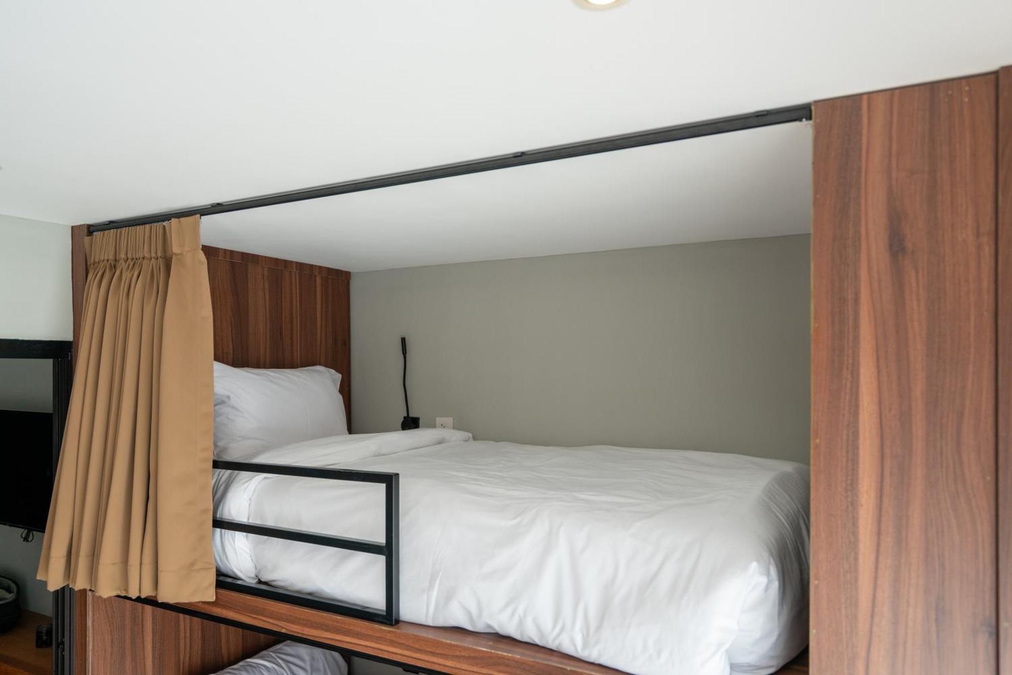 Woodstory Boutique Hotel Bangkok Luaran gambar