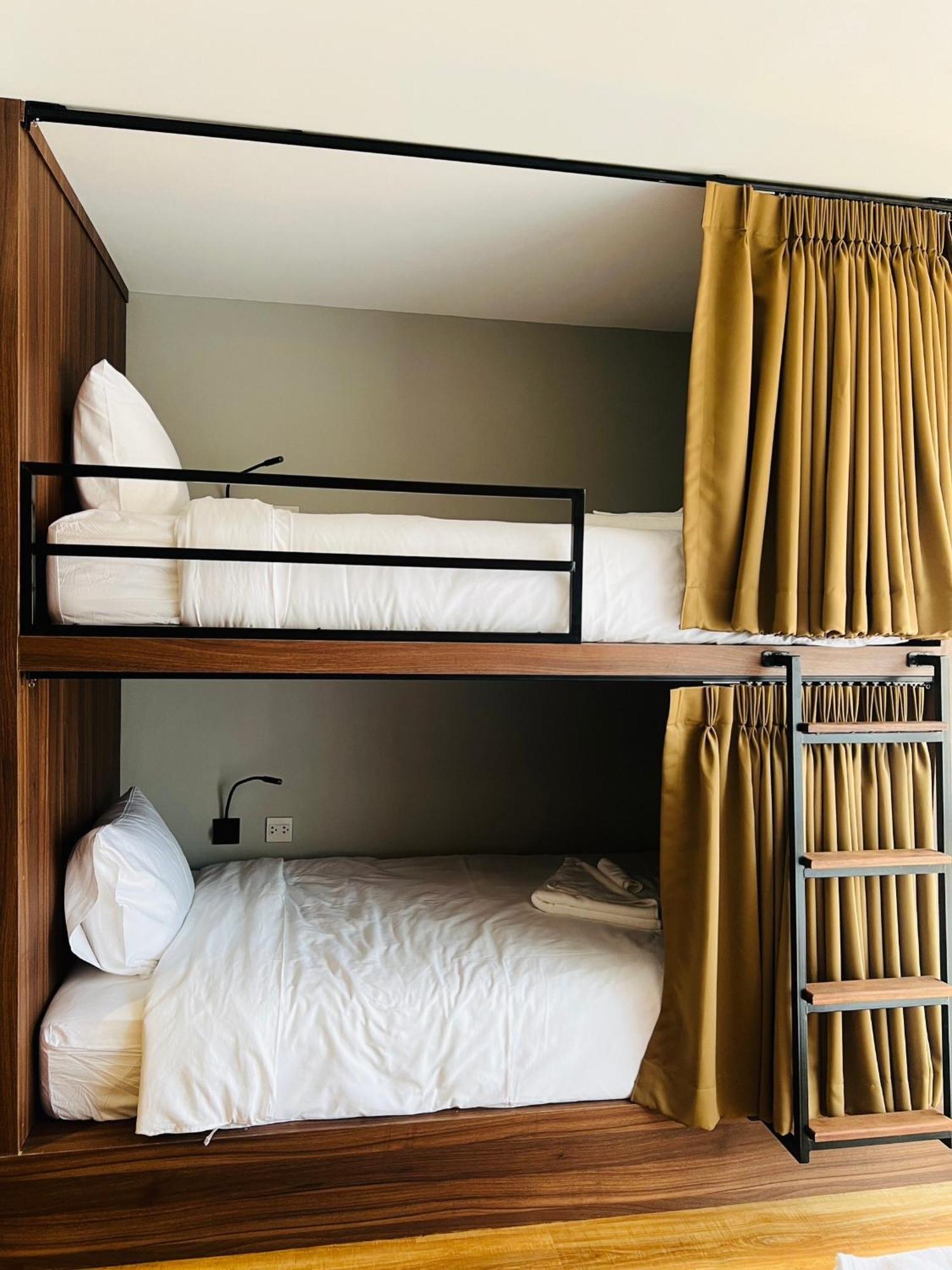Woodstory Boutique Hotel Bangkok Luaran gambar
